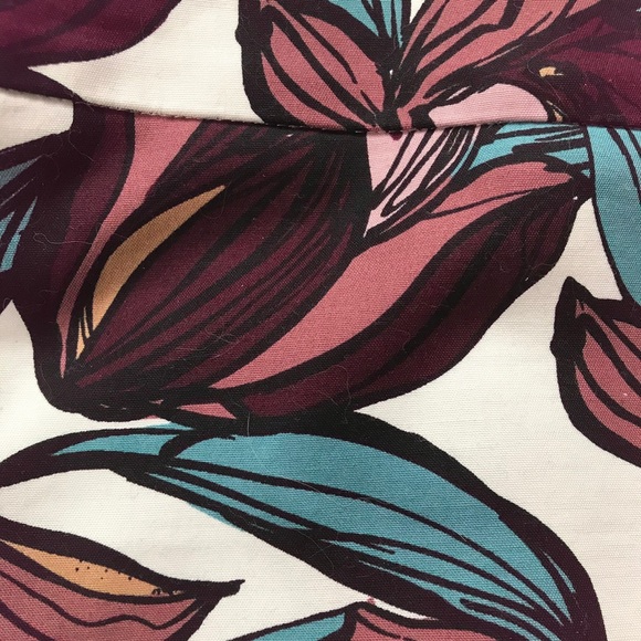 HP🎉 NWOT LOFT Gorgeous Floral Pencil Skirt Size 6 - Picture 4 of 13